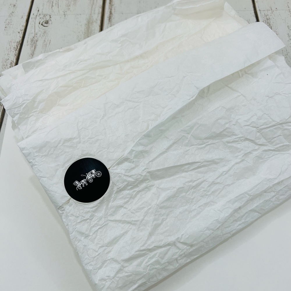 Coach White Gift Box and Tissue Paper Bundle Gift Wrap - Picture 6 of 11